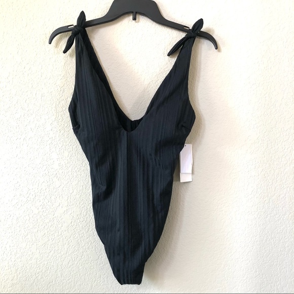 NWT Raisins Macy's Plunging 1 pc Swimsuit Medium - Picture 2 of 4